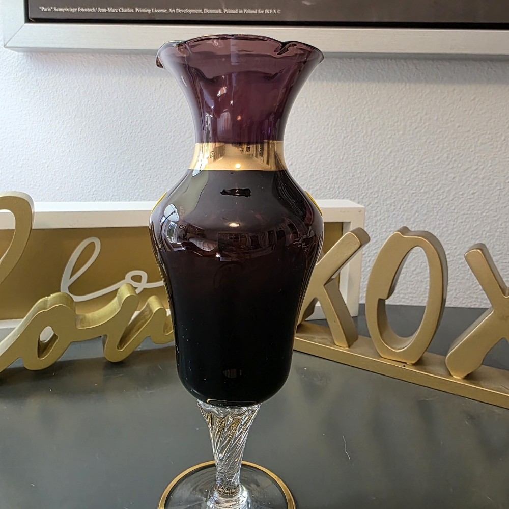 Old Vase - Picture 4 of 6